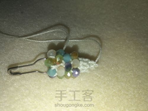 一个不是很成功的串珠手镯 第6步
