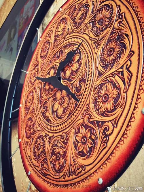 皮雕挂钟 第5步