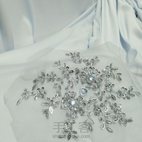 全手工珠绣礼服 第2步