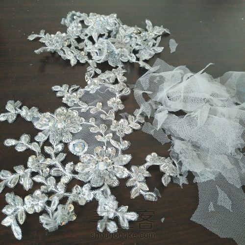 全手工珠绣礼服 第3步