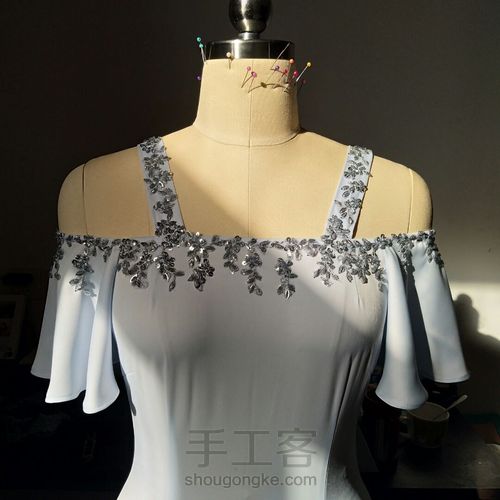 全手工珠绣礼服 第5步