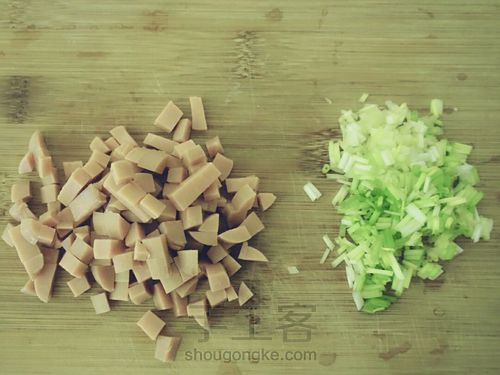 十分钟,快手早餐。 第1步