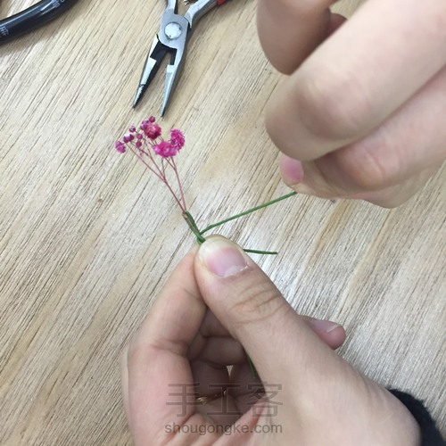 零基础花艺课-粉色系永生花小桌花by花功夫永生花 第24步