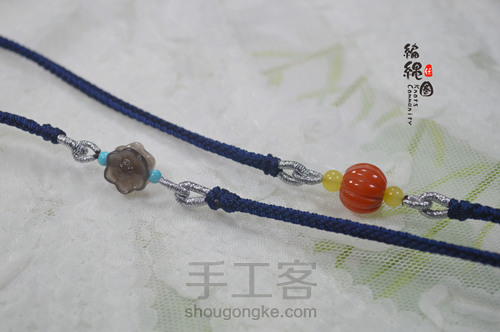 毛衣穿出高级感，这些单品少不了，八股辫毛衣链项链绳教程 第22步