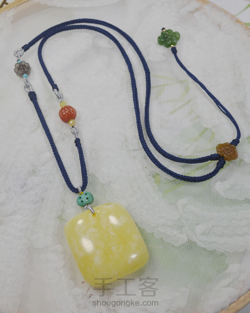 毛衣穿出高级感,这些单品少不了,八股辫毛衣链项链绳教程 第24步