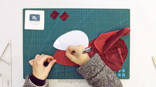 手工缝制儿童装饰小包包，“鼠”你最可爱 第7步