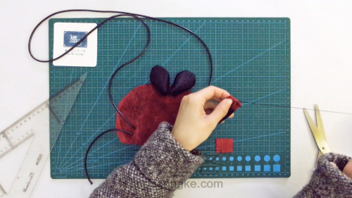 手工缝制儿童装饰小包包，“鼠”你最可爱 第16步