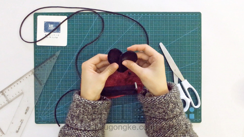 手工缝制儿童装饰小包包，“鼠”你最可爱 第17步