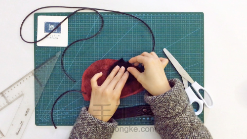 手工缝制儿童装饰小包包，“鼠”你最可爱 第18步