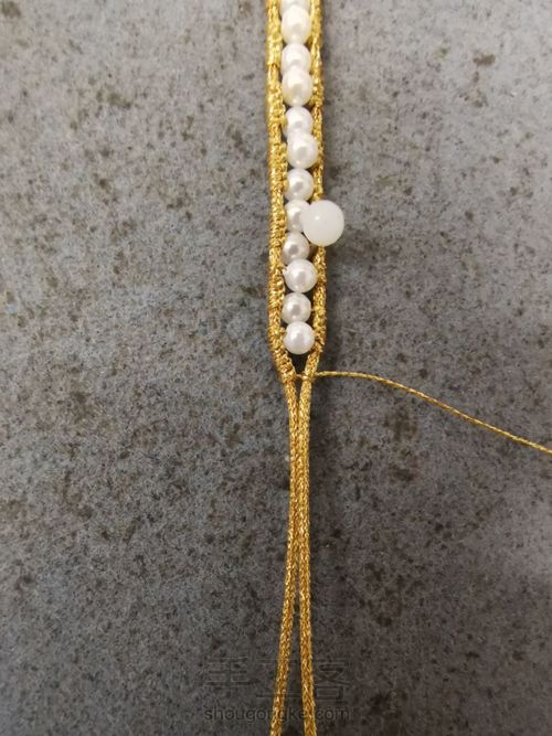 贝珠金色手环 第6步