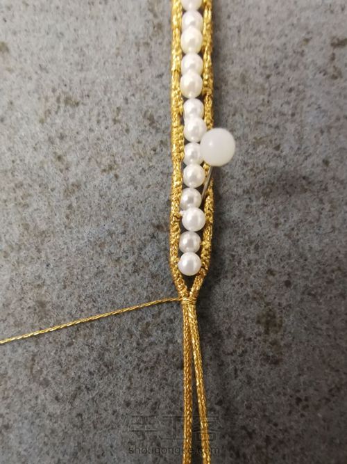 贝珠金色手环 第7步