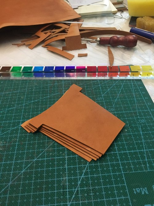 复古钱币扣长财 原色马僵革面 第4步