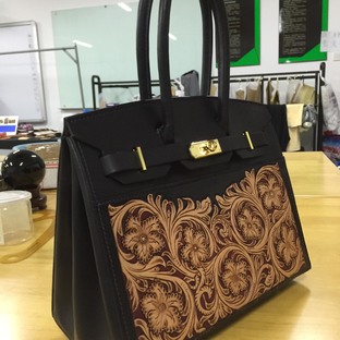 简单的植鞣铂金凯利包