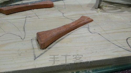 【木艺厨具】 树叶摆拍砧板制作 第8步