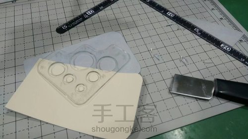 【手工皮艺】 十字纹简约斜挎包 第4步