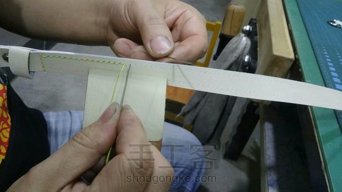【手工皮艺】 十字纹简约斜挎包 第13步
