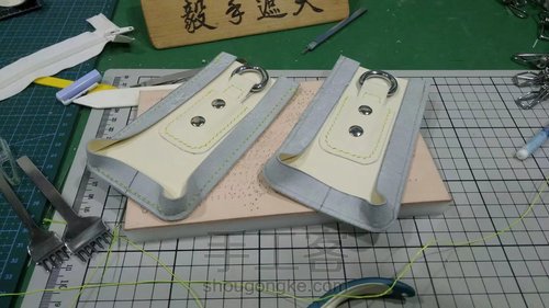 【手工皮艺】 十字纹简约斜挎包 第21步
