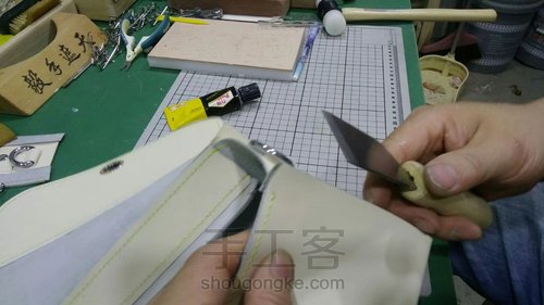 【手工皮艺】 十字纹简约斜挎包 第31步