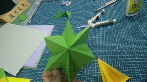 【纸雕贺卡】立体贺卡（第8期）圣诞树折纸贺卡实例讲解 第11步