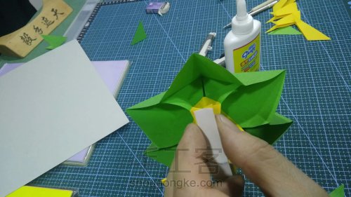 【纸雕贺卡】立体贺卡（第8期）圣诞树折纸贺卡实例讲解 第13步
