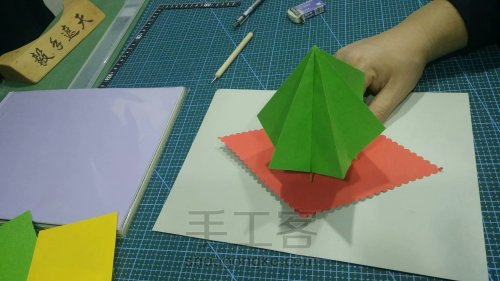【纸雕贺卡】立体贺卡（第8期）圣诞树折纸贺卡实例讲解 第16步