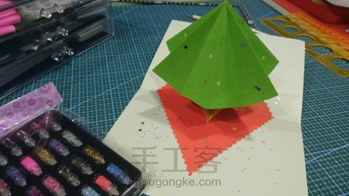 【纸雕贺卡】立体贺卡（第8期）圣诞树折纸贺卡实例讲解 第17步