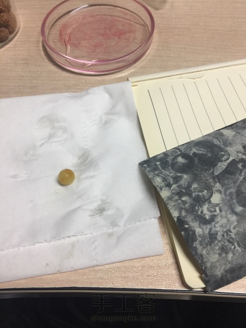 蜜蜡红绳 第1步