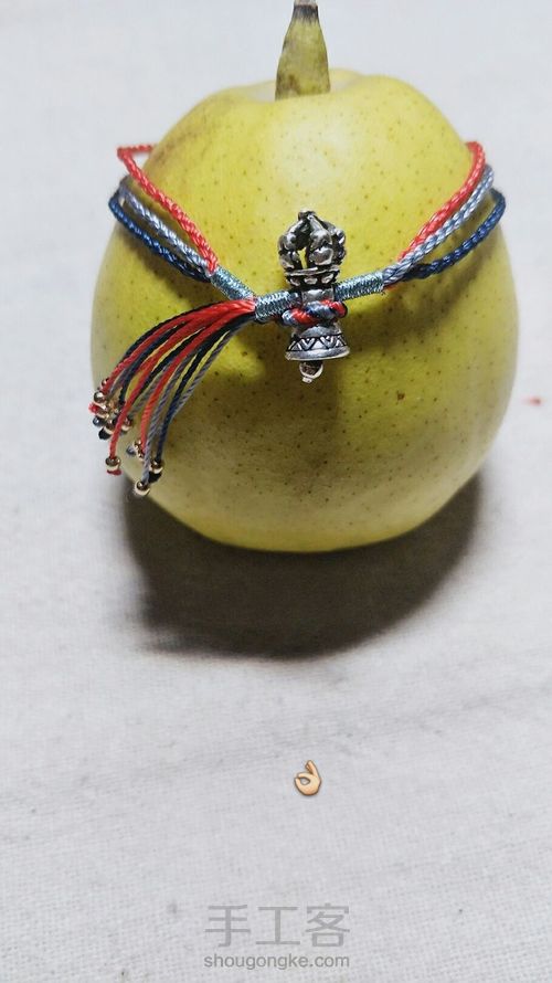 超级简单的三层手绳 第12步