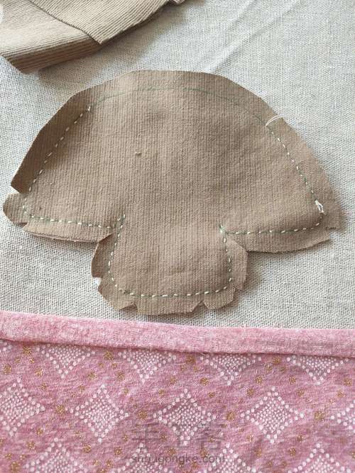 亲手给宝宝做双棉鞋吧 第11步