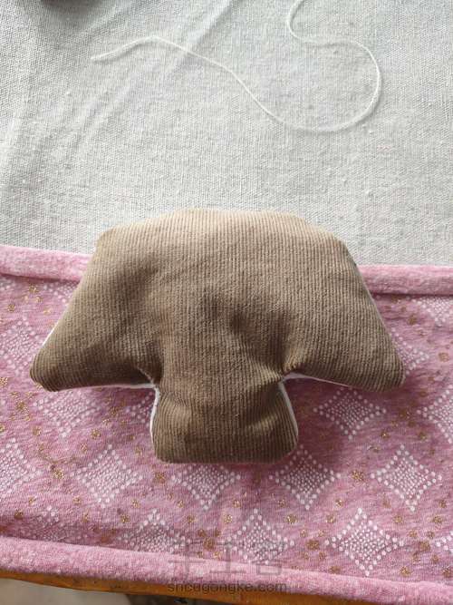 亲手给宝宝做双棉鞋吧 第15步