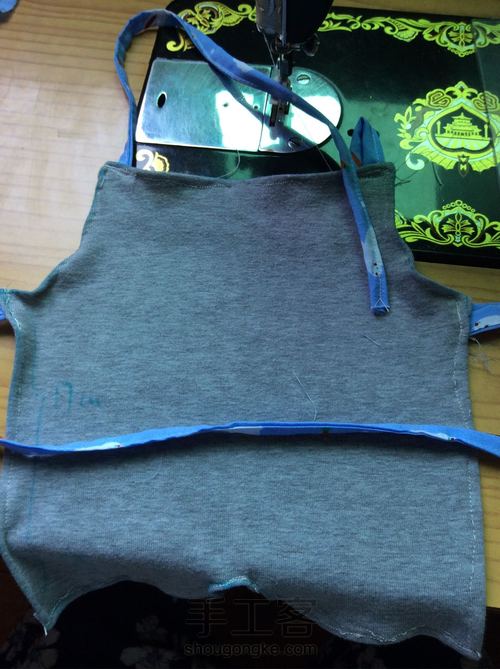 宝宝肚兜 第13步