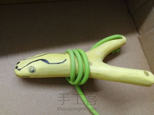 开年手作:高山实木弹弓 第21步