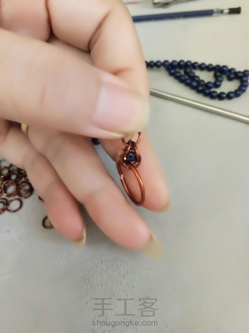 夏季，来一款漂亮的小手链吧 第7步