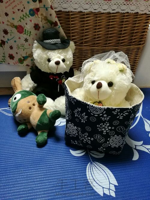 复古蓝布手绣素麻双面置物筐 第6步