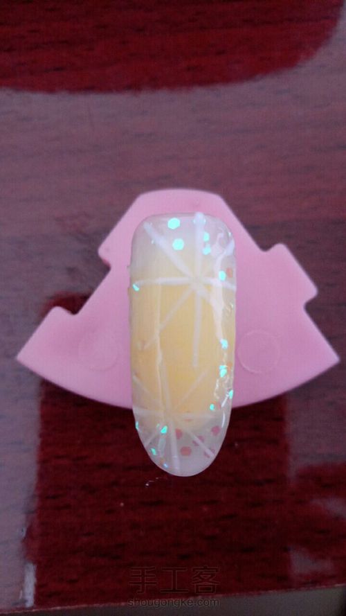 腮红美甲 第15步