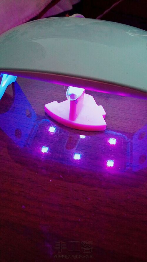 腮红美甲 第2步