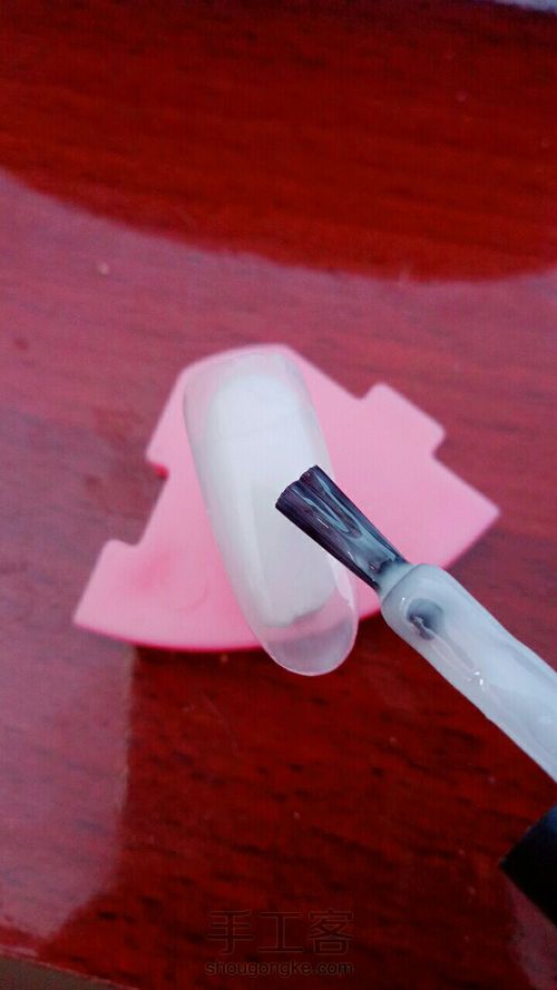 腮红美甲 第3步