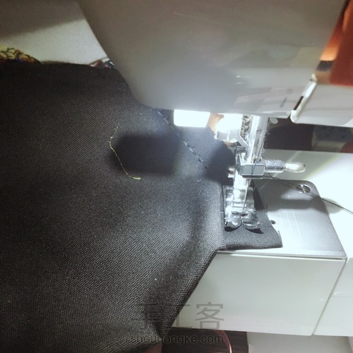 复古藏蓝牡丹20cmM型手拎斜挎口金包 第3步