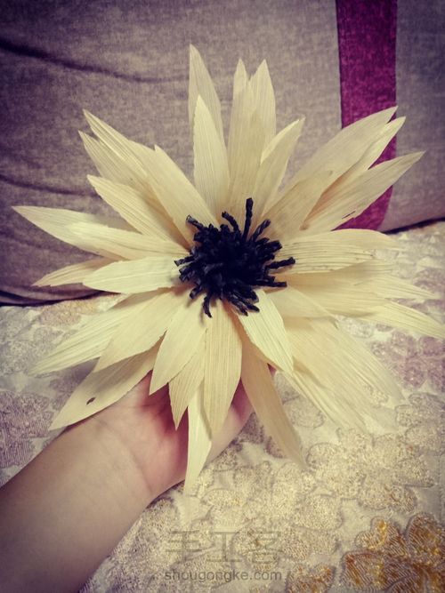 玉米皮利用起来,竟有一种说不出的复古美 第5步