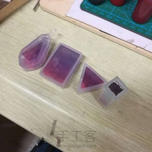 滴胶星云吊坠的尝试 第17步