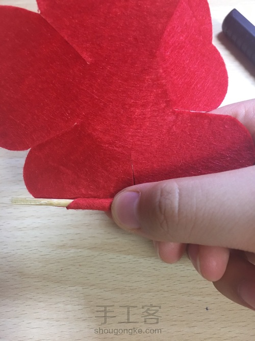 一眼就爱上的玫瑰(不织布) 第15步