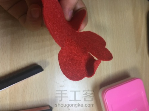 一眼就爱上的玫瑰(不织布) 第16步