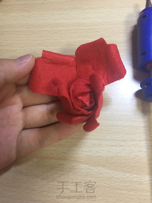 一眼就爱上的玫瑰(不织布) 第26步