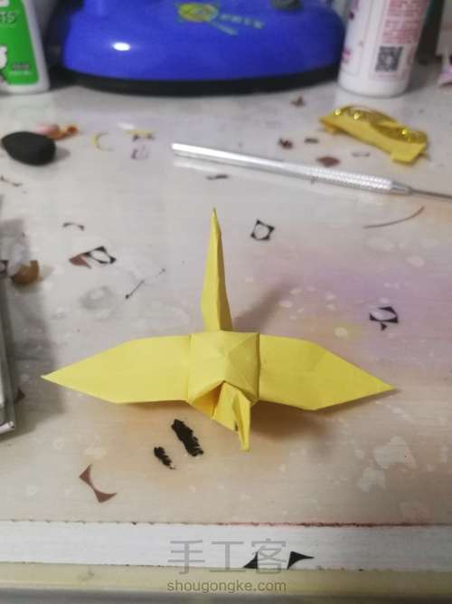 做一只纸鹤，给身边人带来好运吧！ 第1步