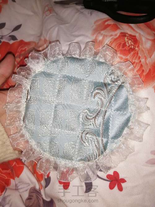 花边绑带椅子脚套 第4步