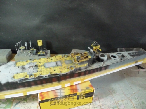 拼装军舰模型制作过程 第39步