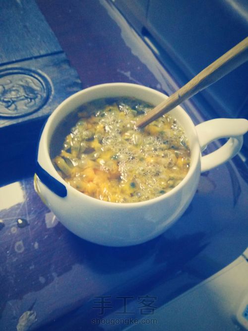 酸酸甜甜的百香果果茶 第7步