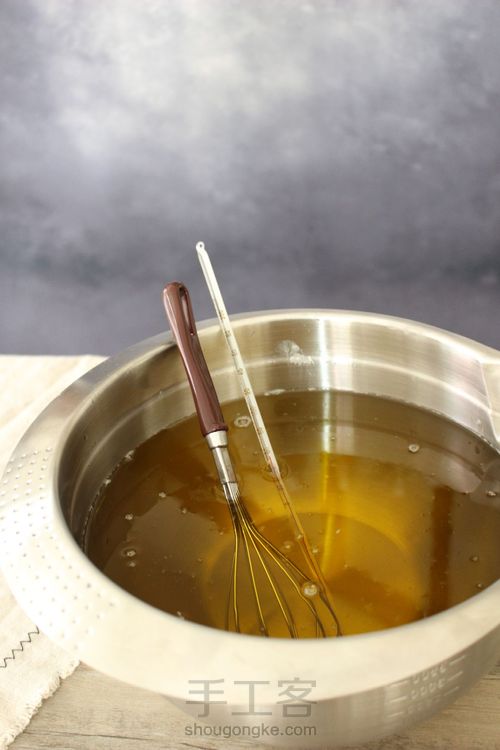 一颗丝滑不腻的蚕丝研磨皂制作过程 第4步