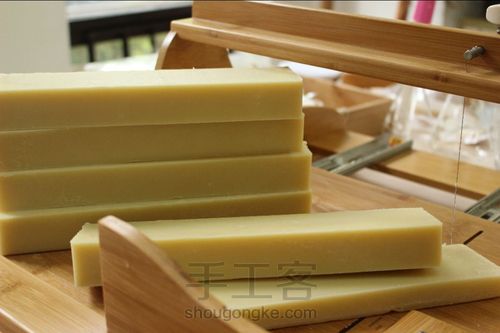 一颗丝滑不腻的蚕丝研磨皂制作过程 第7步