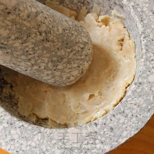 一颗丝滑不腻的蚕丝研磨皂制作过程 第9步